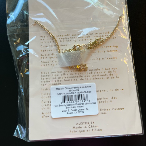 Brand New Sanctuary Project | Rose quartz necklace - Picture 4 of 4